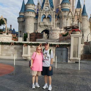 Meet your Posher, Elaine